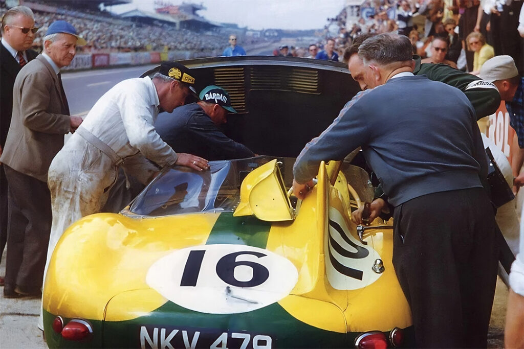 A vintage photo of Bardahl racing team from a Le Mans race.